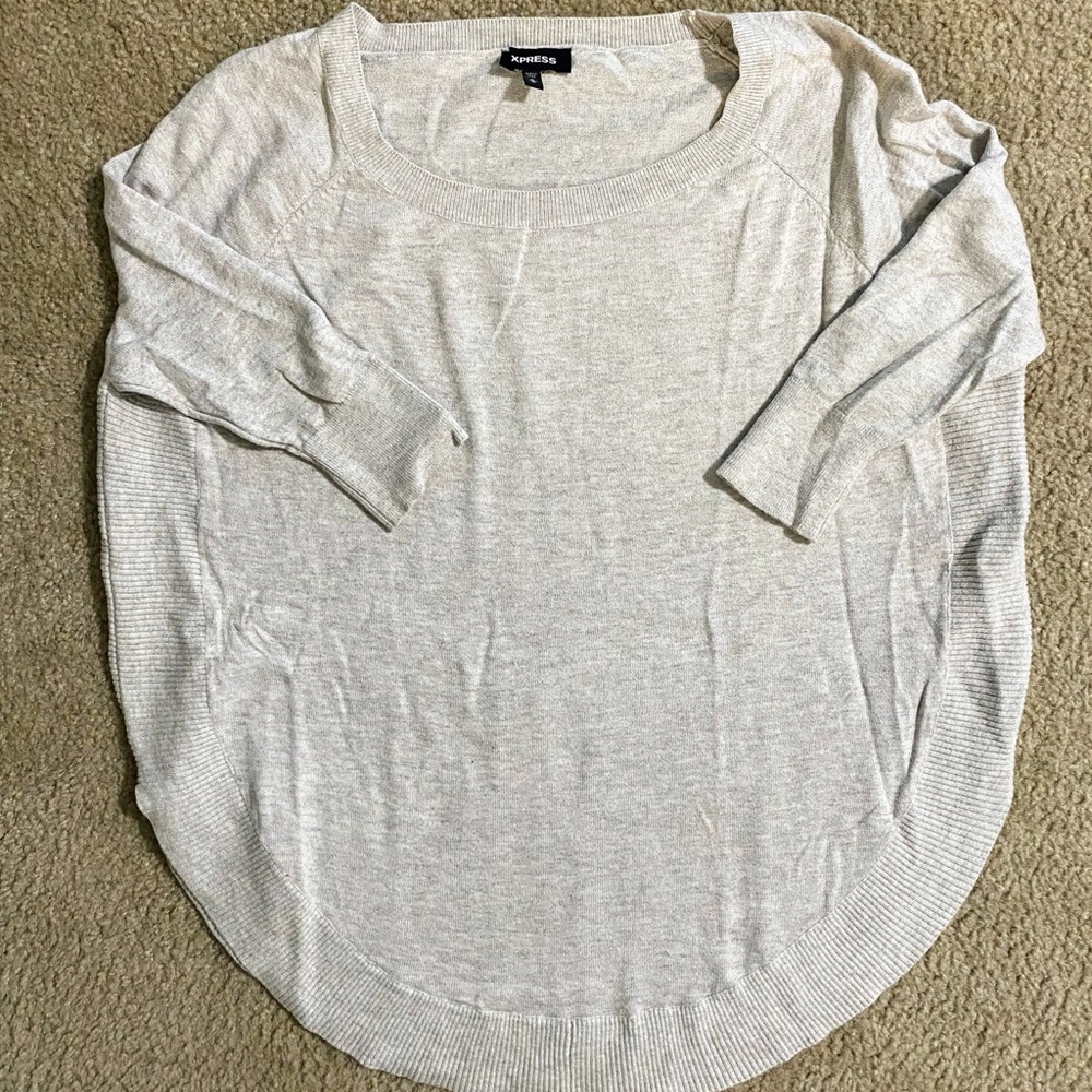 Oversized curved hem 3/4 sleeve sweater - Express